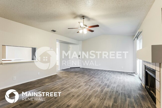 Foto del edificio - 8527 Serene Ridge Dr