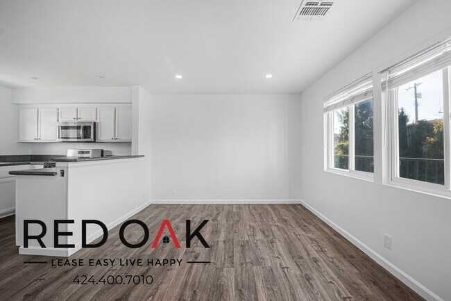 Building Photo - 11218 Oxnard St