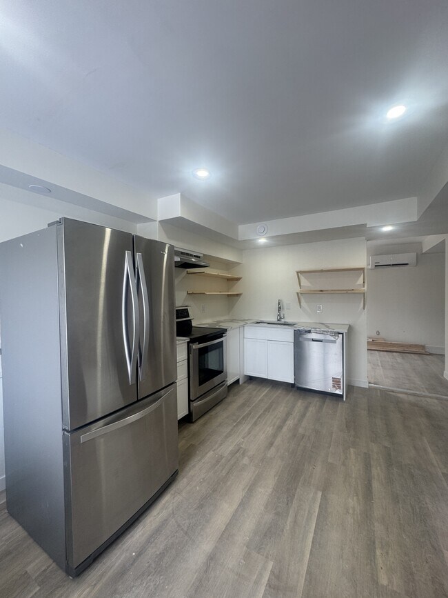 Building Photo - 1016 Maitland Ave