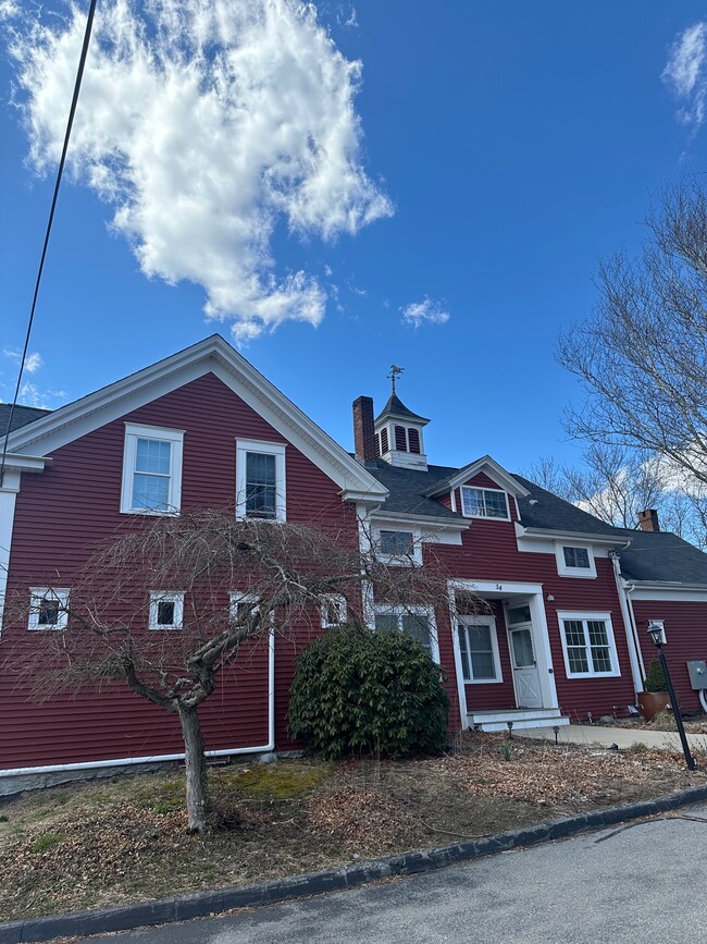 Foto del edificio - 54 Longmeadow Rd