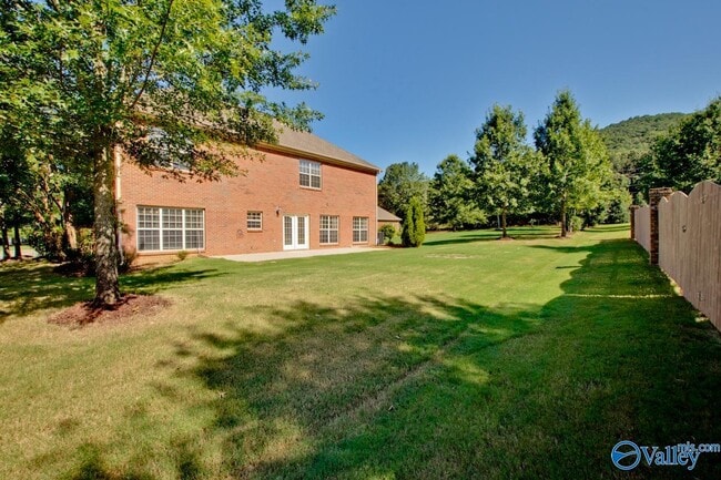 Foto del edificio - 2801 Centerridge Rd SE