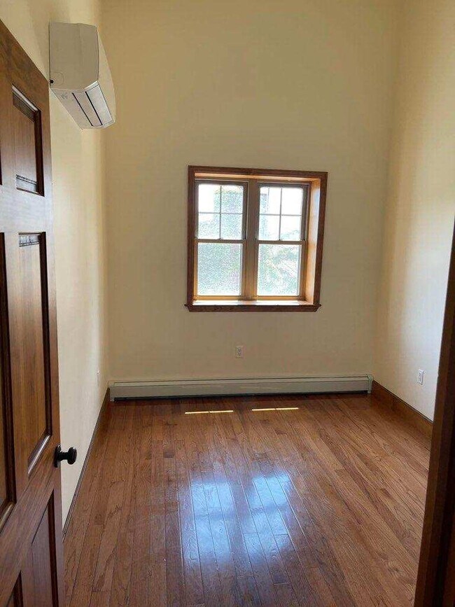 Building Photo - 2155 Kimball St