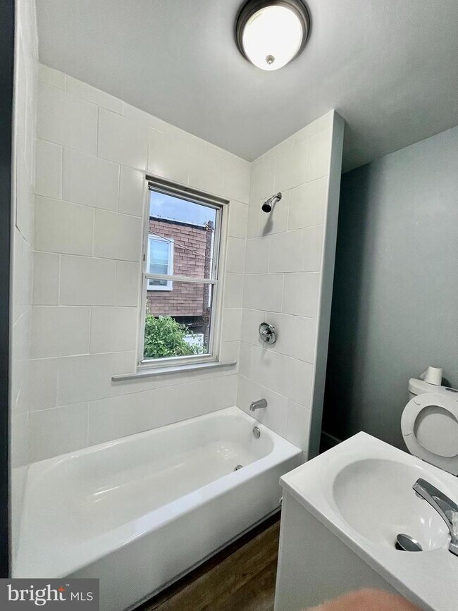 Foto del edificio - 2521 W Seltzer St