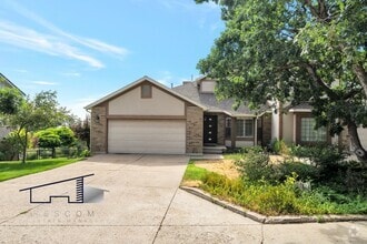 Building Photo - 5091 Ridgedale Dr