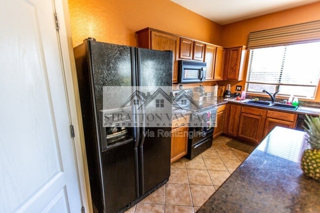 Building Photo - 3522 S 81st Dr