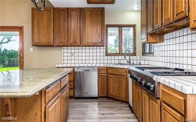 Foto del edificio - 4 br, 2 bath House - 17270 Mayerling St