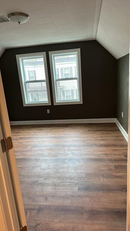 Foto del edificio - 20 Paul Gore St