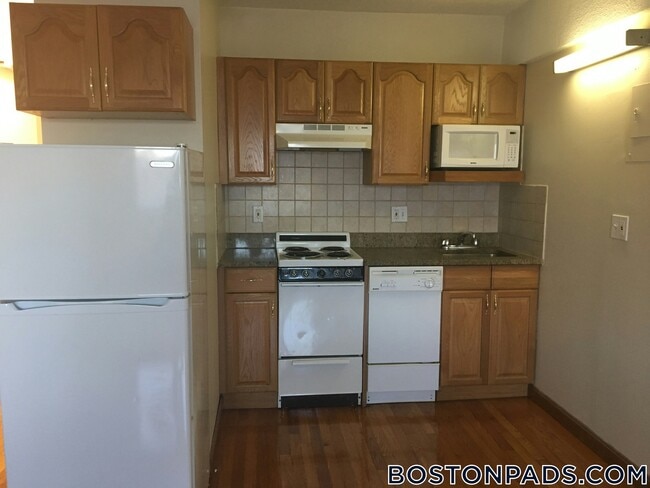 Building Photo - 1110 Commonwealth Ave