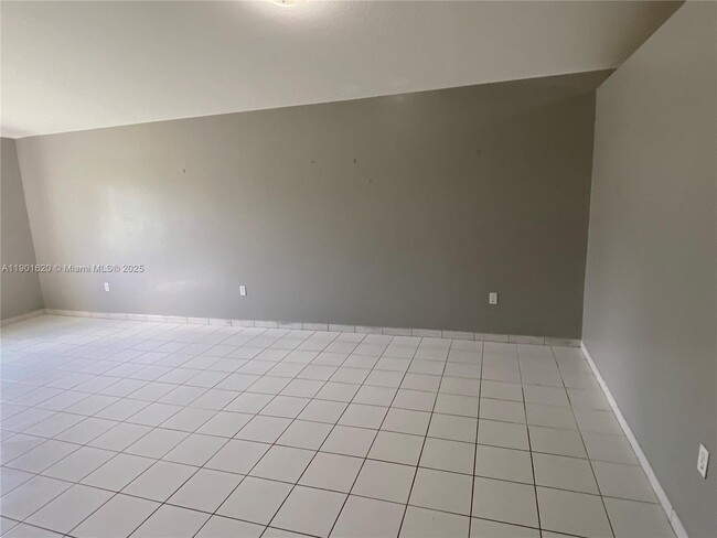 Foto del edificio - 17136 SW 143rd Pl
