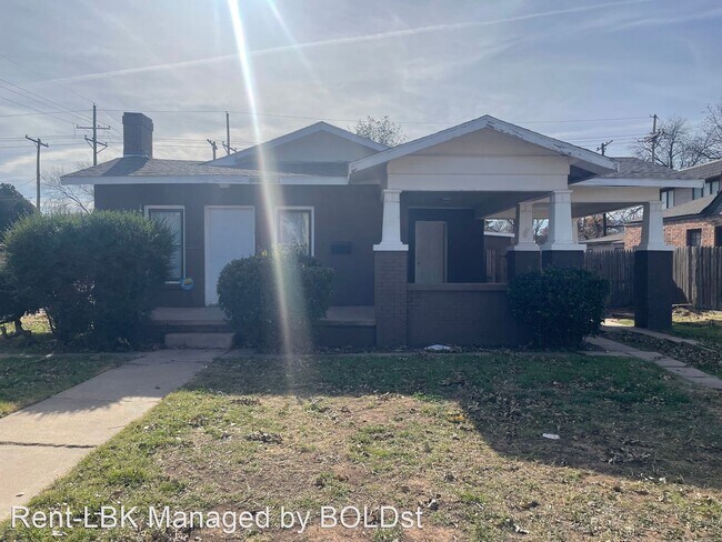 Foto del edificio - 4 br, 2 bath House - 2301 17th Street