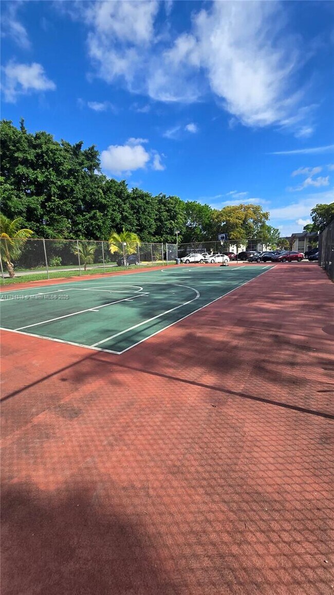 Foto del edificio - 7801 S Colony Cir