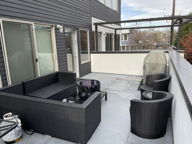 Private Patio - 2011 East Denny Way