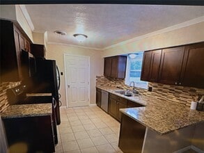 Building Photo - 2206 Palomar St