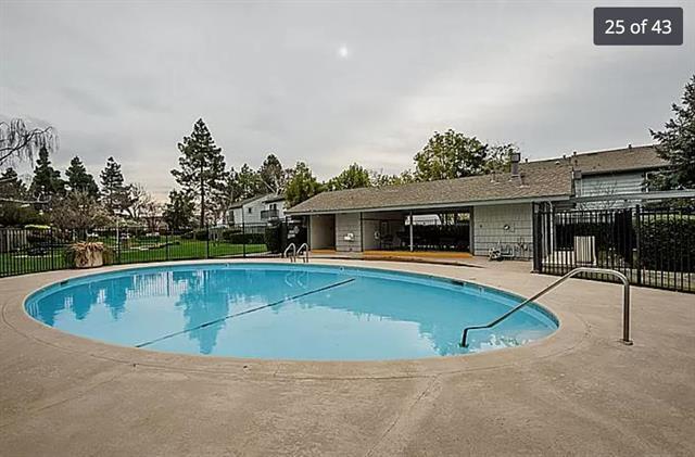 Building Photo - 865 Cabot Ln