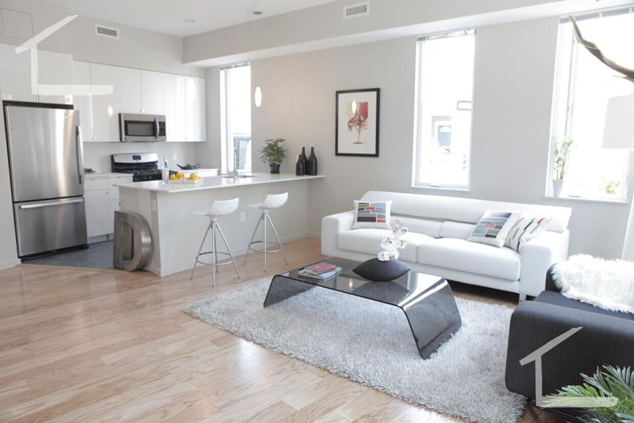 Luxury Allston 4-bed+2.5-bath+2-parking - Luxury Allston 4-bed+2.5-bath+2-parking