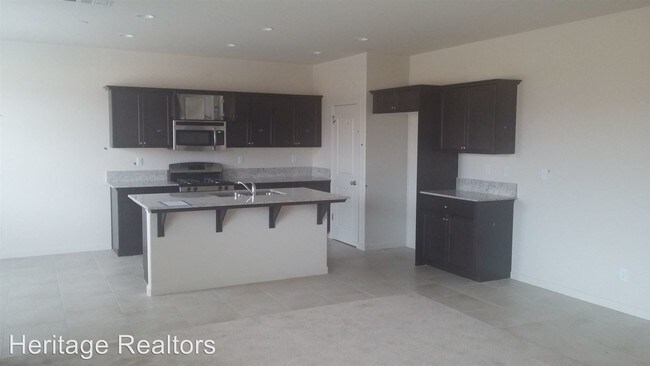 Building Photo - 1071 Geneva Dr
