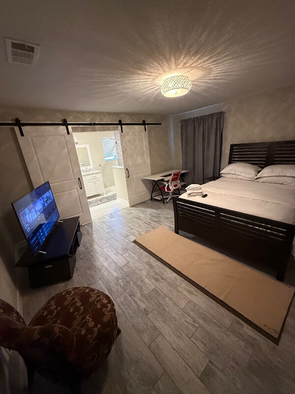 Foto del edificio - 1504 N Fielder Rd