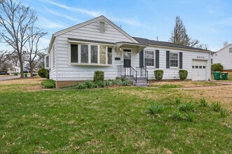 Building Photo - 10201 Surf Dr