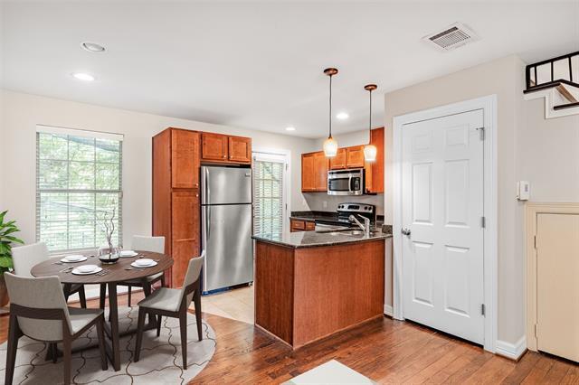 Building Photo - 2787 Bradford Dr
