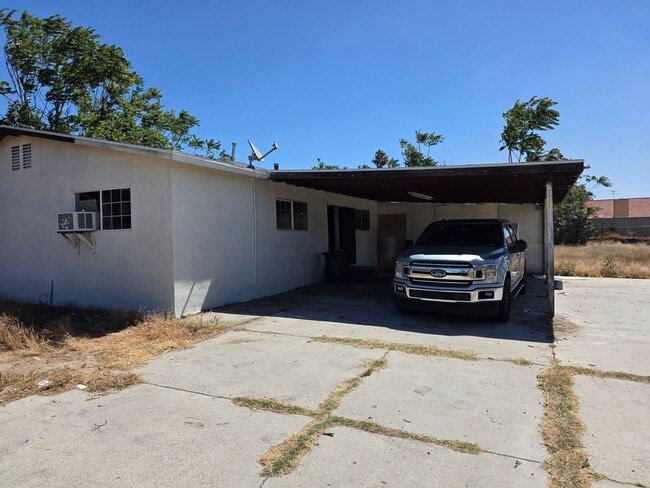 Building Photo - 9217 Beech Ave