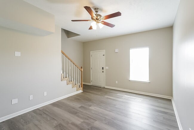 Building Photo - 2701 Pepperdine Dr