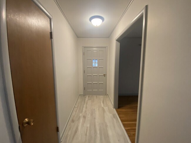 Foto del edificio - 5742 S Urbana Ave