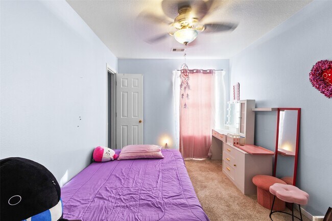 Foto del edificio - 16882 Blackberry Lily Ln