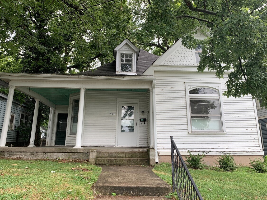 Primary Photo - 376 Park Ave