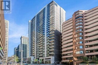 Building Photo - 340 Queen St