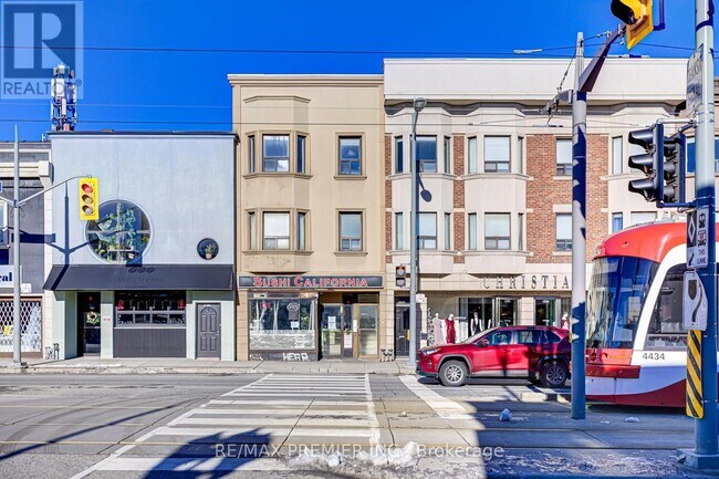 Photo du bâtiment - 1238 St Clair Ave W