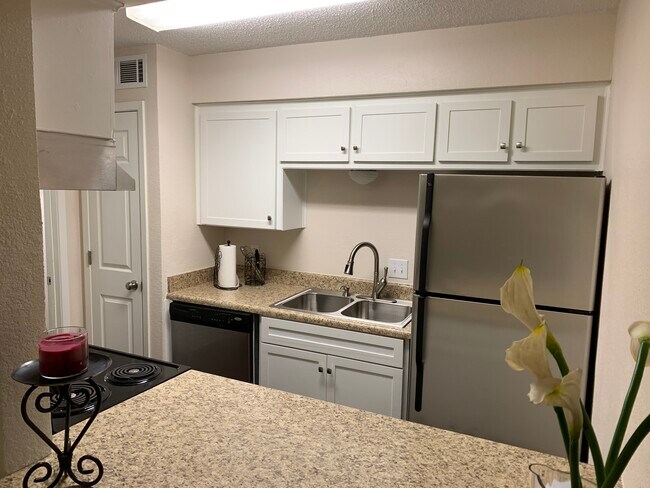Foto del edificio - 1200 Tyra Ln