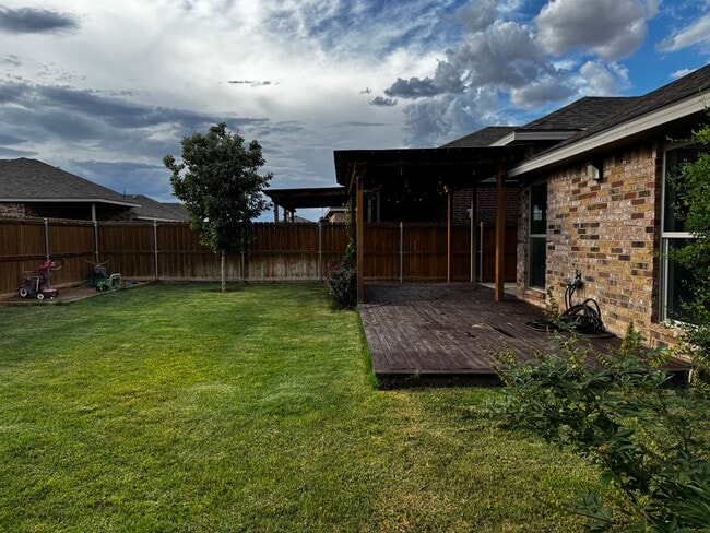 Building Photo - 6905 Baron Dr