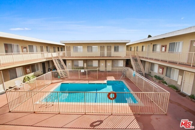 Building Photo - 14108 Doty Ave