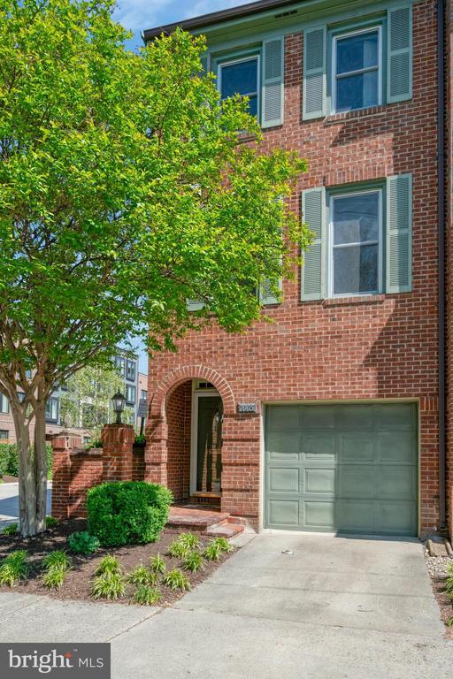 Foto principal - 1005 Pendleton St
