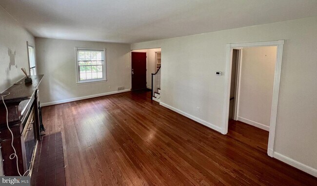 Building Photo - 5306 McKinley St