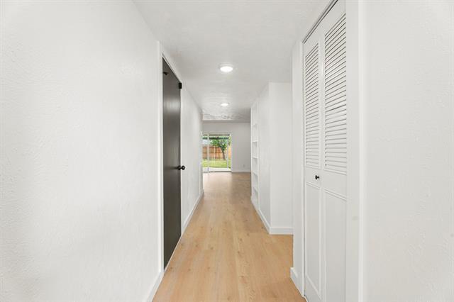 Foto del edificio - 421 Parkvale Ln