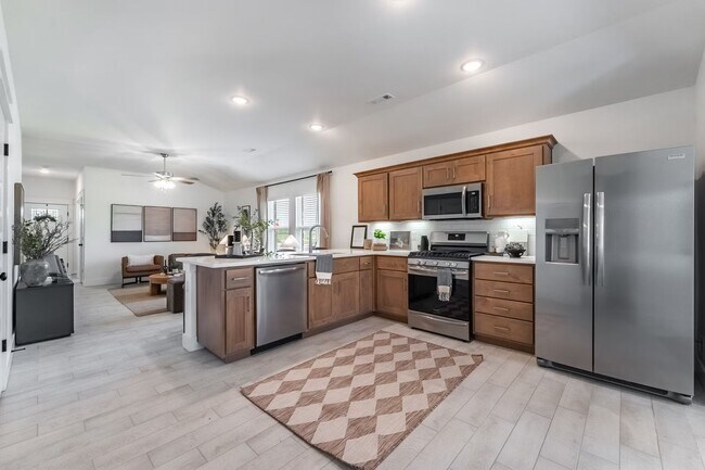 Foto del edificio - Stunning 4-Bedroom House – The Home You’ve...
