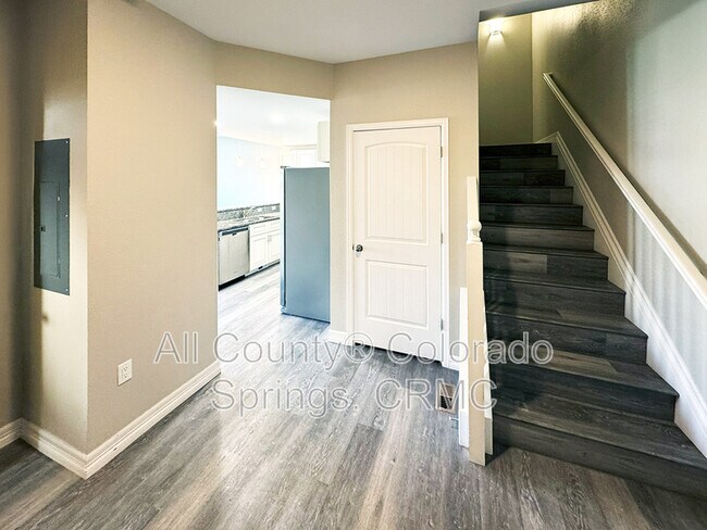 Building Photo - 764 Brambleberry Hts
