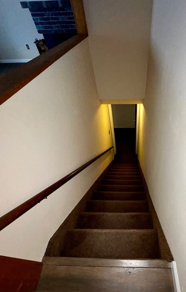 Building Photo - Clean 5 Bedroom Ranch in NW Fort Collins