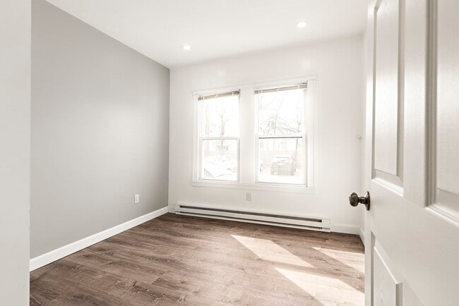 Building Photo - 58 Appleton St