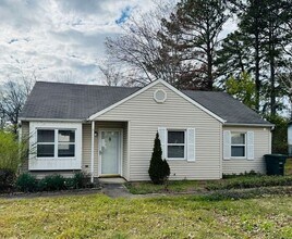 Building Photo - 13900 SW Wyandotte Dr