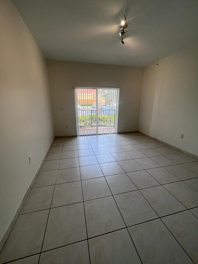 Living Room - 7220 NW 114th Ave