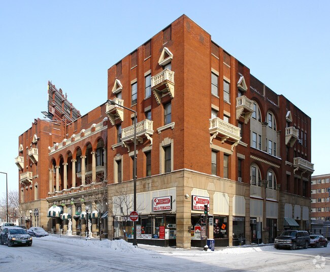 Building Photo - 530-544 Saint Peter St