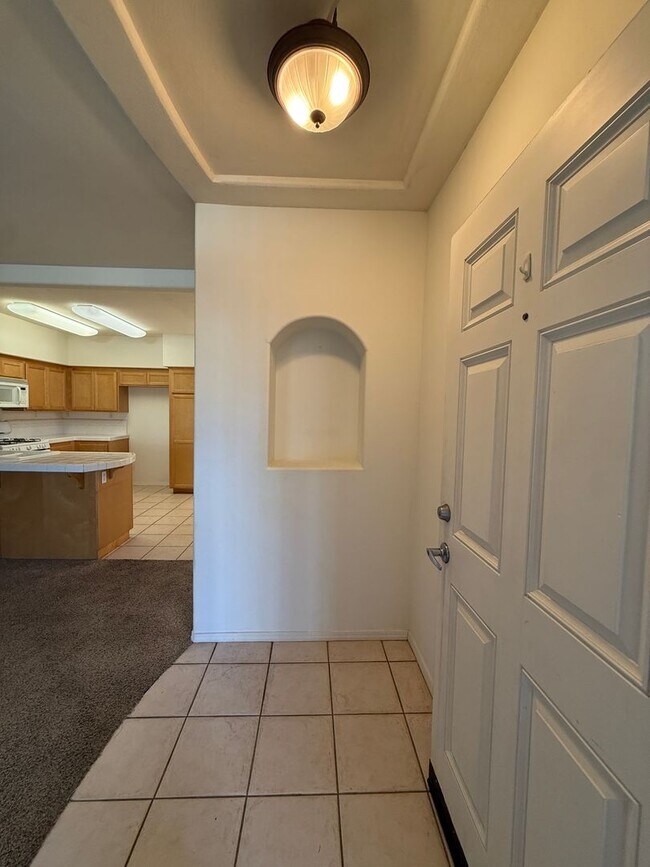 Foto del edificio - Centrally Located Downstairs Condo in the Oak Creek Villas