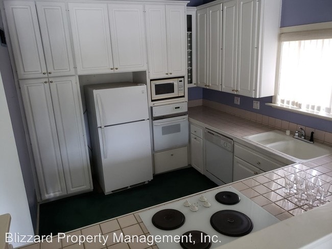 Building Photo - 3 br, 2 bath House - 4 Kelly Road