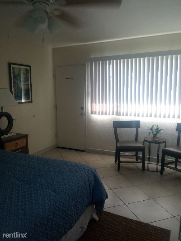 Foto del edificio - 1064 N Tamiami Trail
