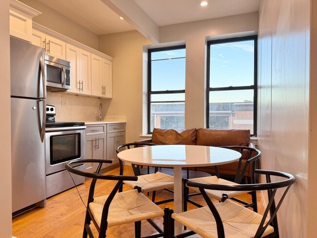 Foto del edificio - 11-09 36th Ave