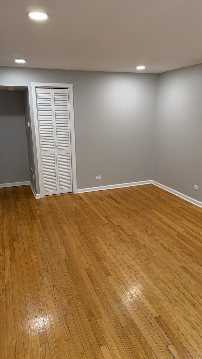 Foto del edificio - 456 Oglesby Ave