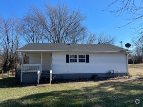 Building Photo - 144 Rector Ave