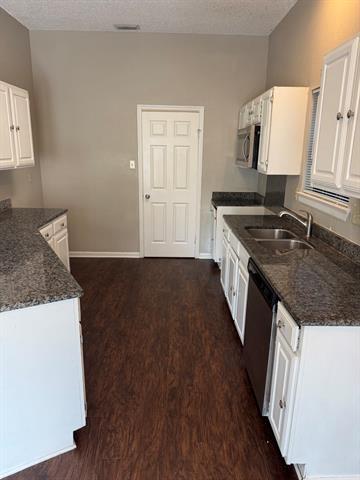 Building Photo - 605 Mack Dr